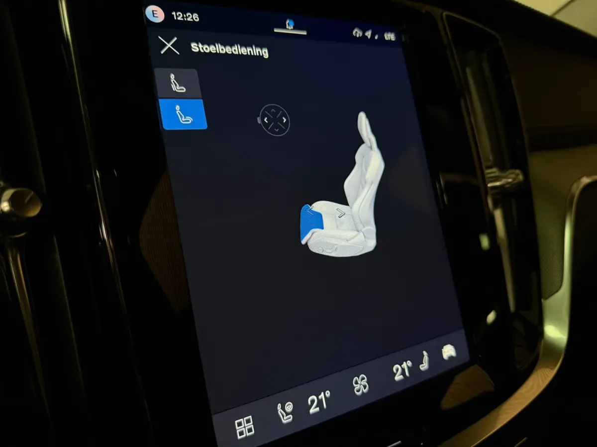 T8 AWD Recharge Ultra Dark | Trekhaak | 360 Camera | Schuifdak | 455pk | Crystal White | Head-Up Display | Harman Kardon | Adaptieve Cruise Control | Stoelverwarming voor+achter | Stuurwielv