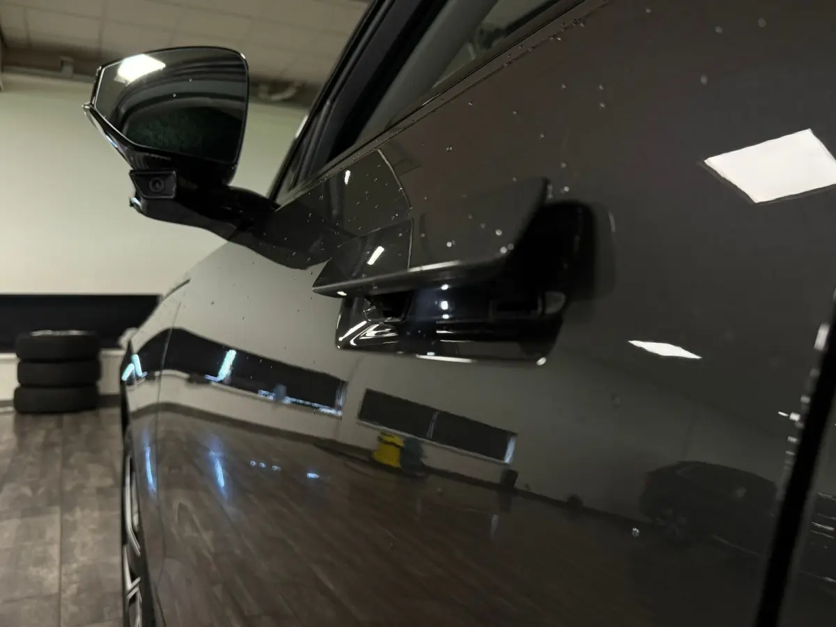 Twin Motor Performance Ultra 7p. 111 kWh | Full Option! | Bowers & Wilkins | Luchtvering | Trekhaak | 360° 3D Camera | Stoelmassage | Head-Up Display | 22 Inch | 517pk | Stoelventilatie | A