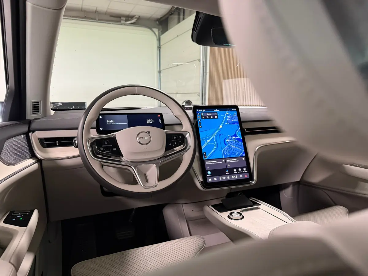 Twin Motor Performance Ultra 7p. 111 kWh | Full Option! | Bowers & Wilkins | Luchtvering | Trekhaak | 360° 3D Camera | Stoelmassage | Head-Up Display | 22 Inch | 517pk | Stoelventilatie | A
