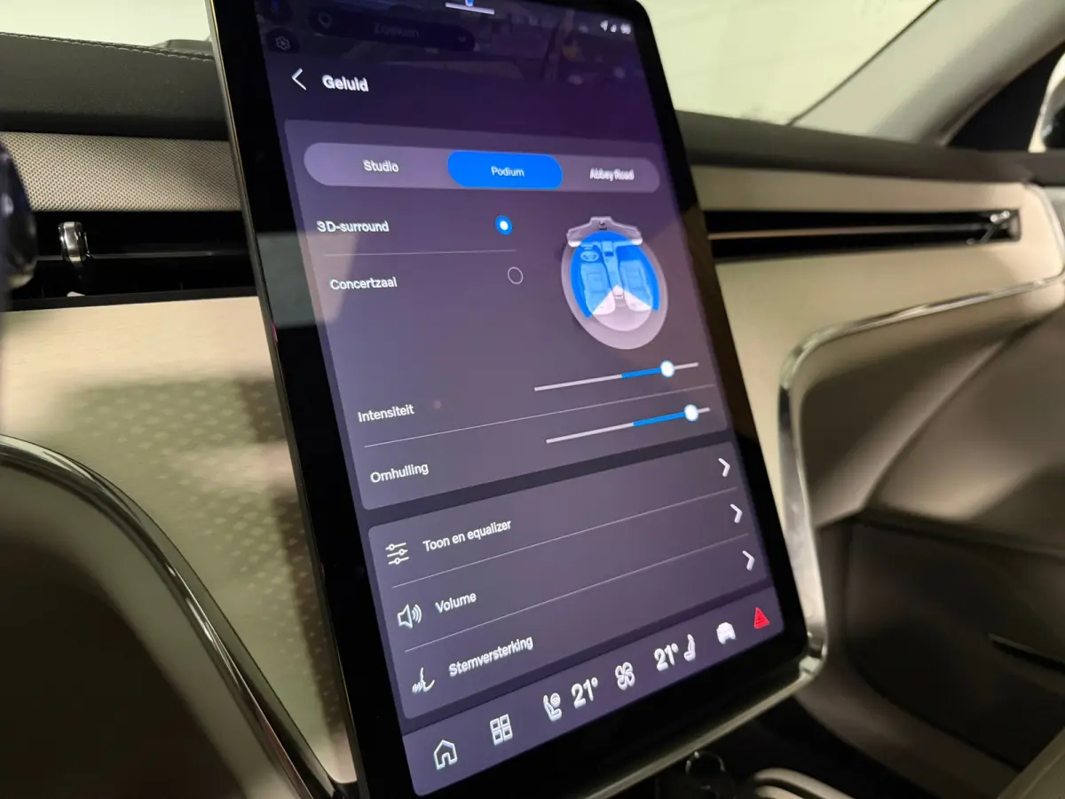 Twin Motor Performance Ultra 7p. 111 kWh | Full Option! | Bowers & Wilkins | Luchtvering | Trekhaak | 360° 3D Camera | Stoelmassage | Head-Up Display | 22 Inch | 517pk | Stoelventilatie | A