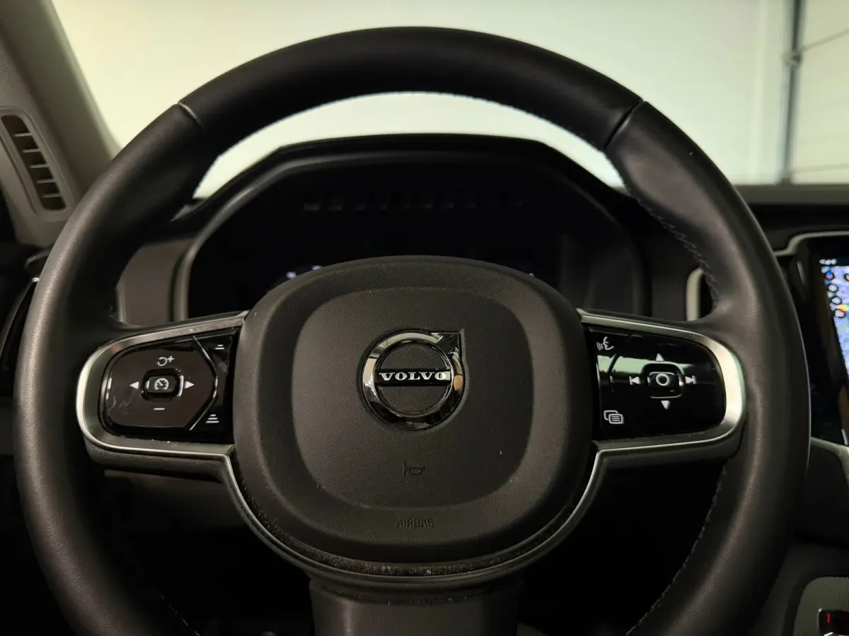 T8 AWD Recharge Plus Bright | Trekhaak | 360 Camera | Harman Kardon | 455pk | Adaptieve Cruise Control | Stoelverwarming voor+achter | Stuurwielverwarming | Schuifdak | Full LED Meesturende 