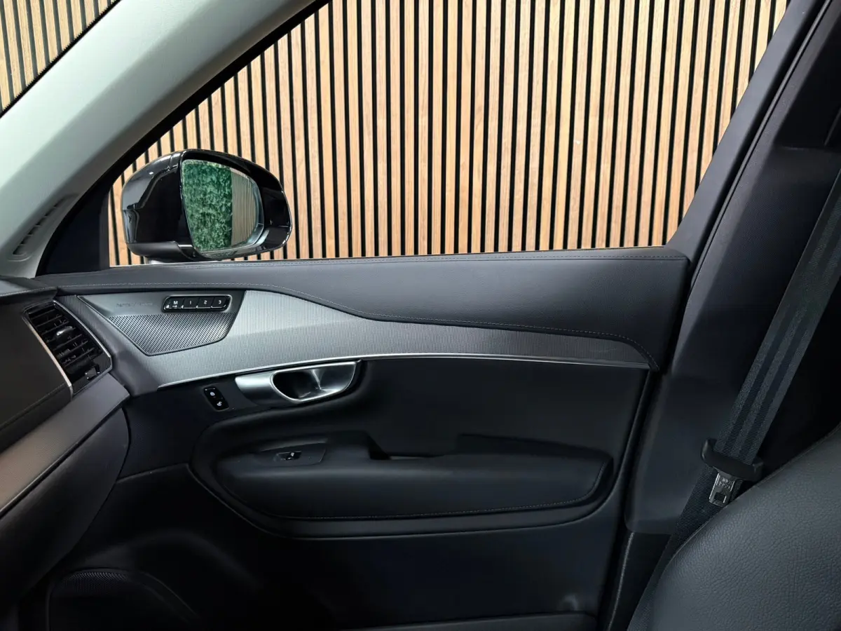 T8 AWD Recharge Plus Bright | Trekhaak | 360 Camera | Harman Kardon | 455pk | Adaptieve Cruise Control | Stoelverwarming voor+achter | Stuurwielverwarming | Schuifdak | Full LED Meesturende 