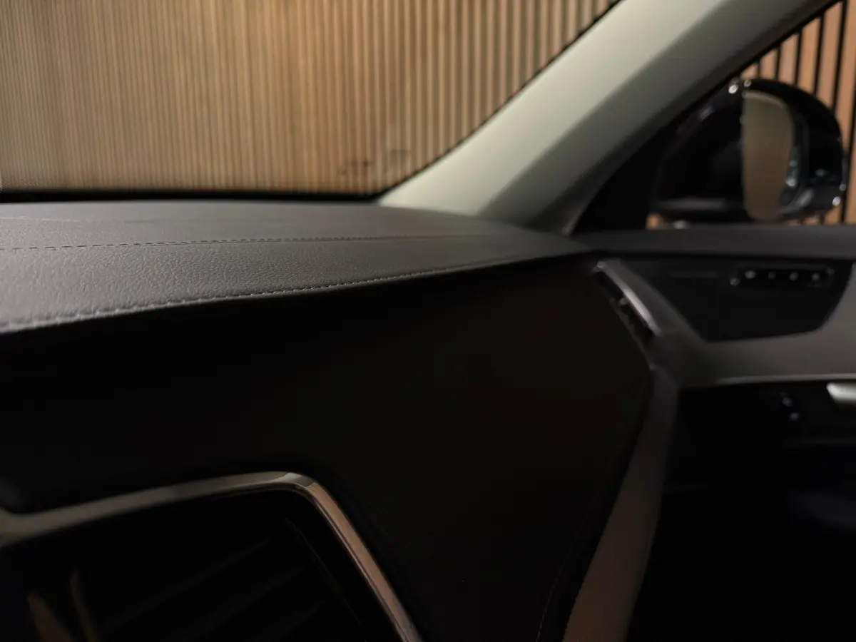 T8 AWD Recharge Plus Bright | Trekhaak | 360 Camera | Harman Kardon | 455pk | Adaptieve Cruise Control | Stoelverwarming voor+achter | Stuurwielverwarming | Schuifdak | Full LED Meesturende 