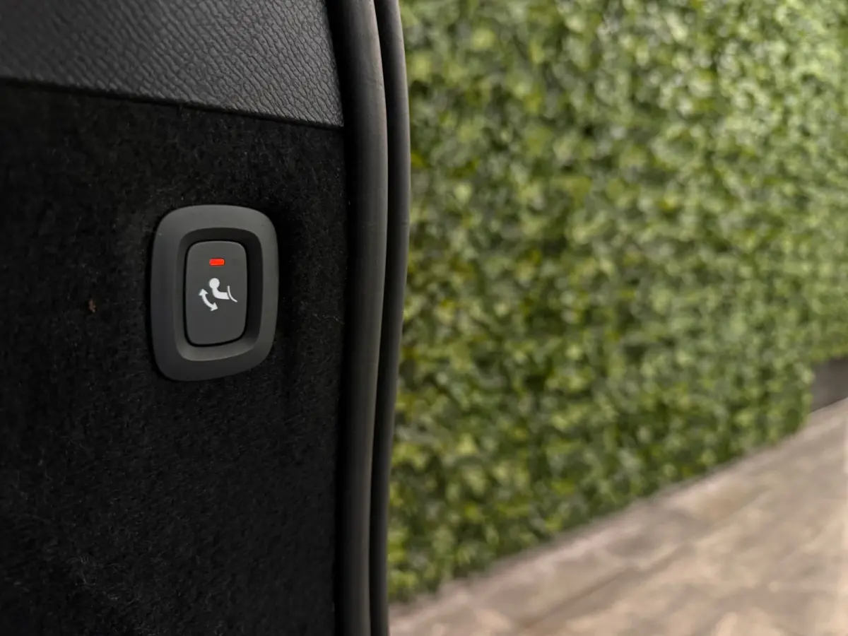 T8 AWD Recharge Plus Bright | Trekhaak | 360 Camera | Harman Kardon | 455pk | Adaptieve Cruise Control | Stoelverwarming voor+achter | Stuurwielverwarming | Schuifdak | Full LED Meesturende 