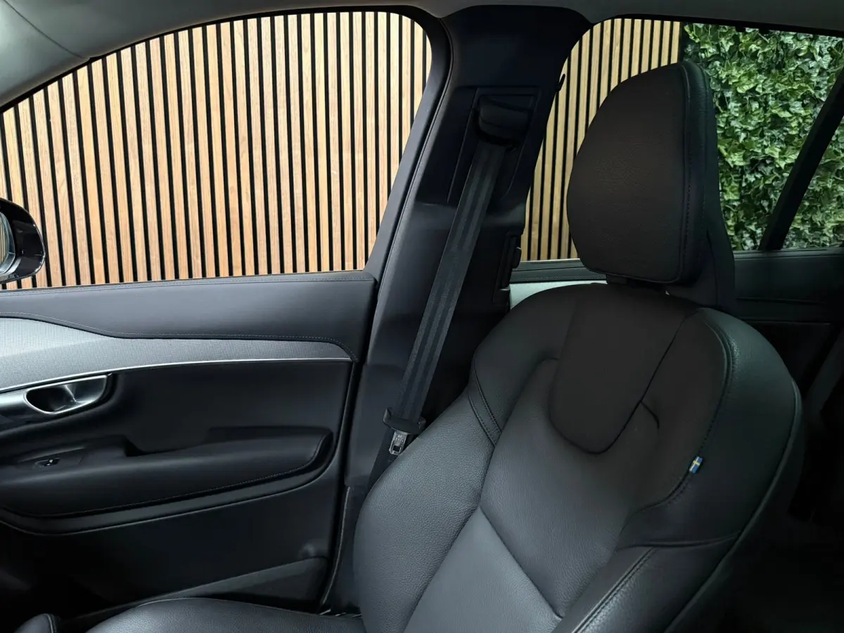 T8 AWD Recharge Plus Bright | Trekhaak | 360 Camera | Harman Kardon | 455pk | Adaptieve Cruise Control | Stoelverwarming voor+achter | Stuurwielverwarming | Schuifdak | Full LED Meesturende 