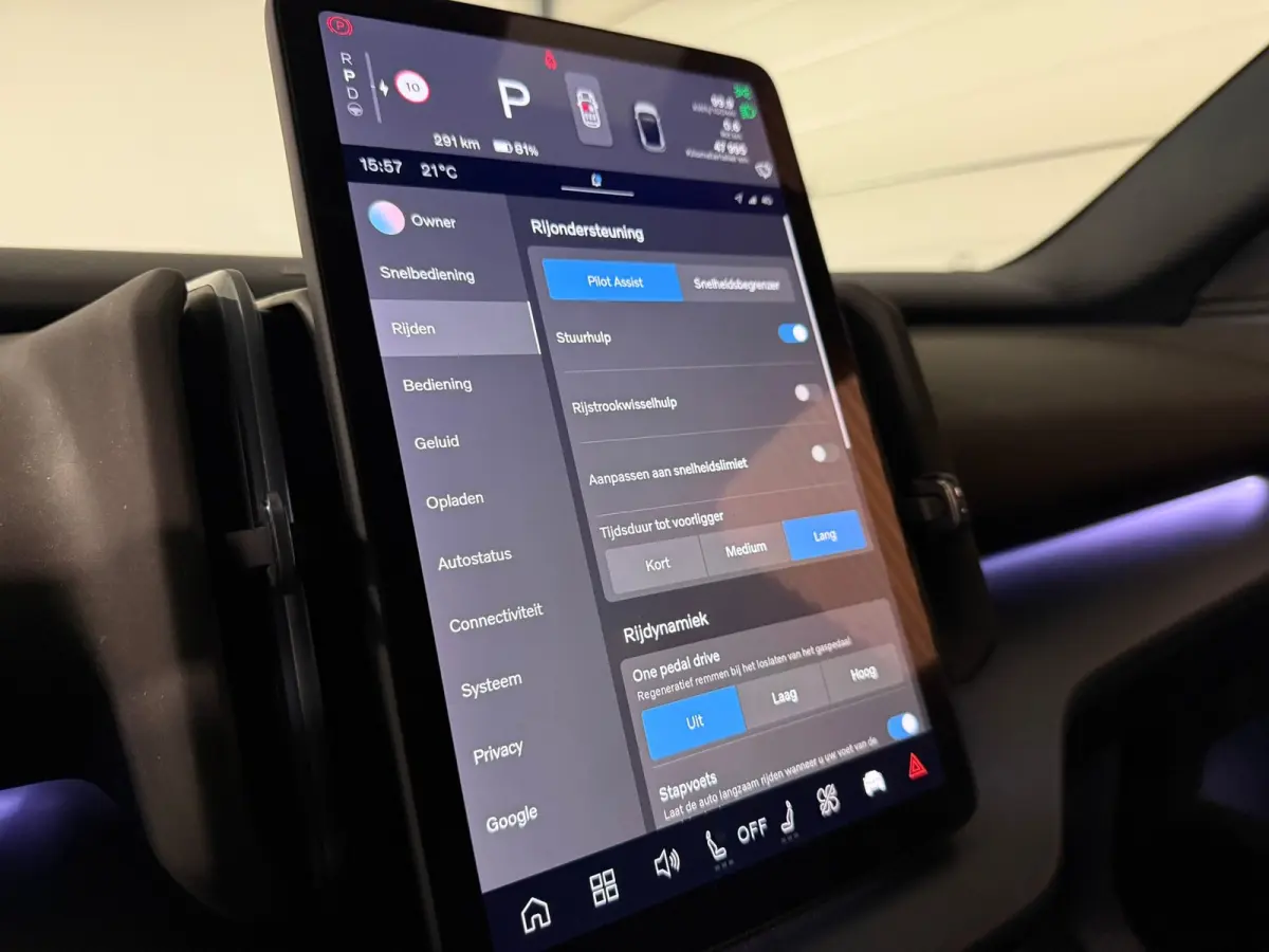 Single Motor Extended Range Plus 69 kWh | 96% SoH | Stoel en Stuurwielverwarming | Adaptieve Cruise Control | Harman Kardon | Parkeercamera | Pilot Assist | BLIS Dode Hoek Detectie  | 19 Inc
