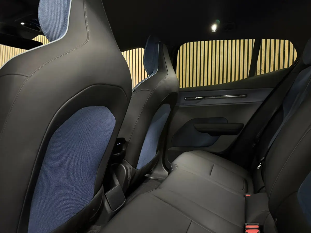 Single Motor Extended Range Plus 69 kWh | 96% SoH | Stoel en Stuurwielverwarming | Adaptieve Cruise Control | Harman Kardon | Parkeercamera | Pilot Assist | BLIS Dode Hoek Detectie  | 19 Inc