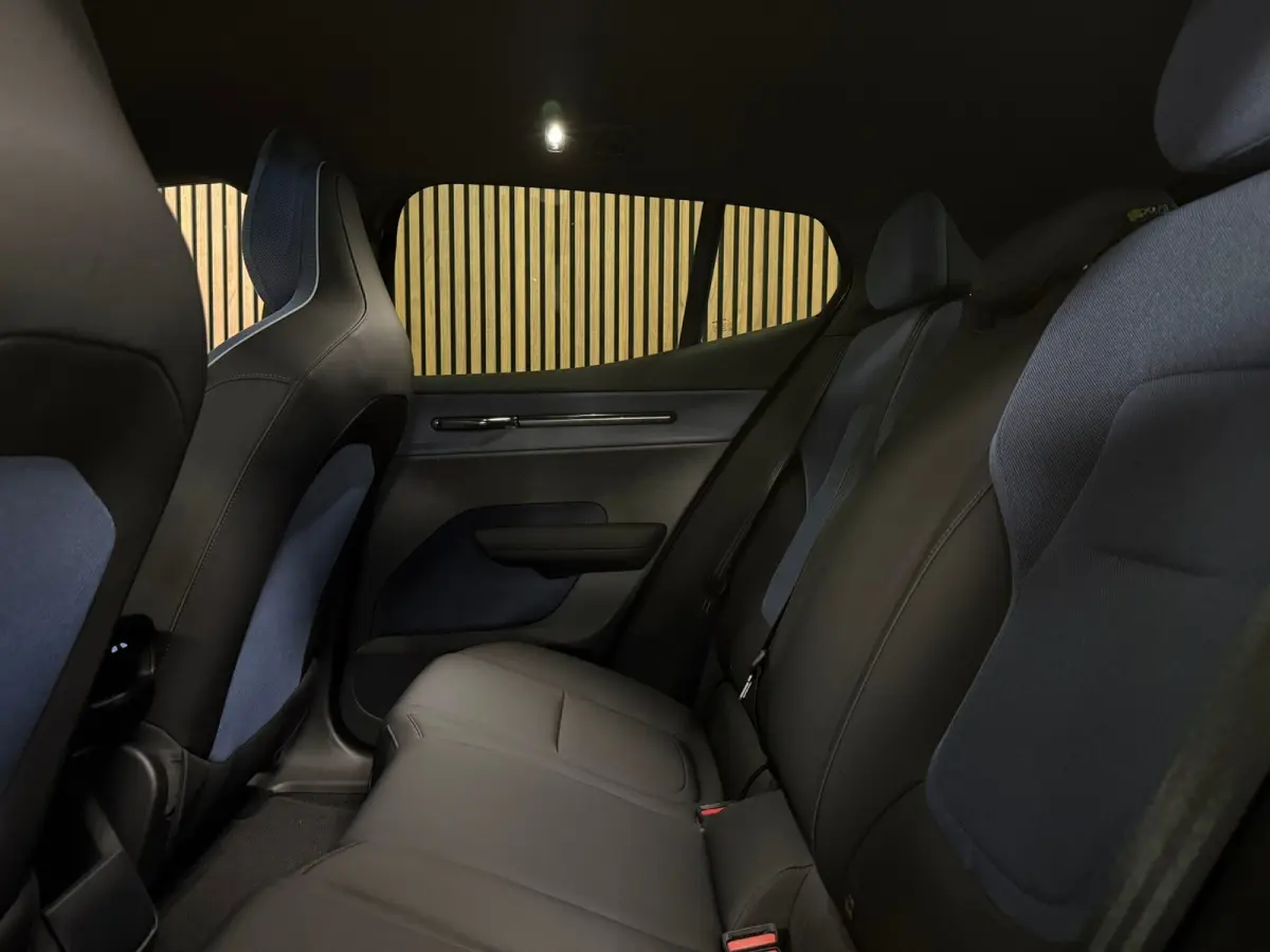Single Motor Extended Range Plus 69 kWh | 96% SoH | Stoel en Stuurwielverwarming | Adaptieve Cruise Control | Harman Kardon | Parkeercamera | Pilot Assist | BLIS Dode Hoek Detectie  | 19 Inc