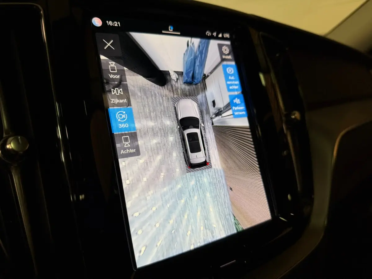 T6 AWD Recharge Plus Bright | Trekhaak | 360° Camera | Harman Kardon | Adaptieve Cruise Control | Stoelverwarming voor+achter | Stuurwielverwarming | Schuifdak | Full LED Meesturende koplam