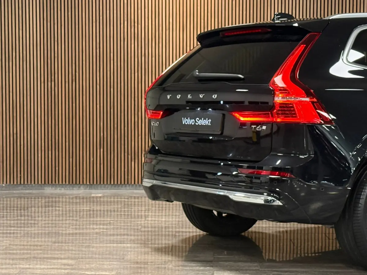 T6 AWD Recharge Plus Bright | Trekhaak | 360° Camera | Harman Kardon | Adaptieve Cruise Control | Stoelverwarming voor+achter | Stuurwielverwarming | Schuifdak | Full LED Meesturende koplam
