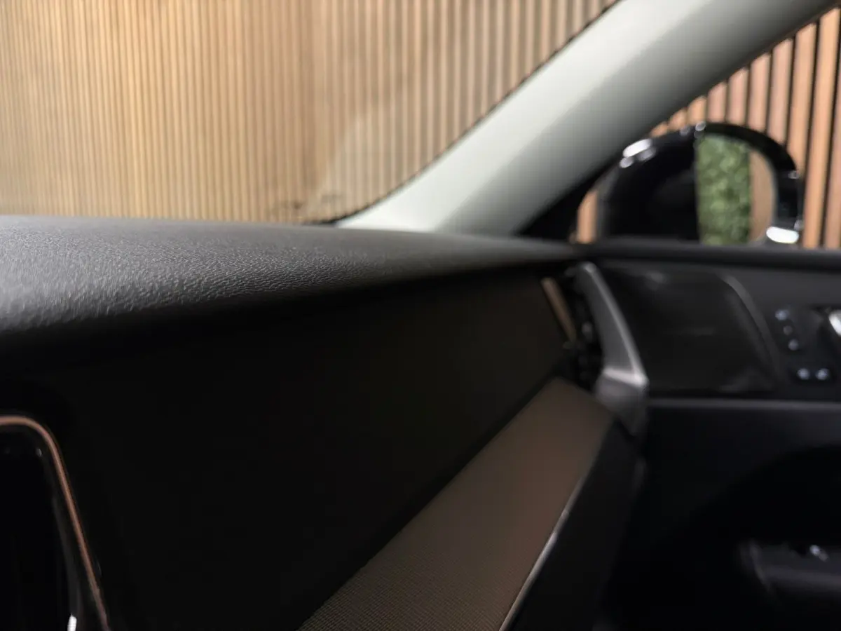 T6 AWD Recharge Plus Bright | Trekhaak | 360° Camera | Harman Kardon | Adaptieve Cruise Control | Stoelverwarming voor+achter | Stuurwielverwarming | Schuifdak | Full LED Meesturende koplam