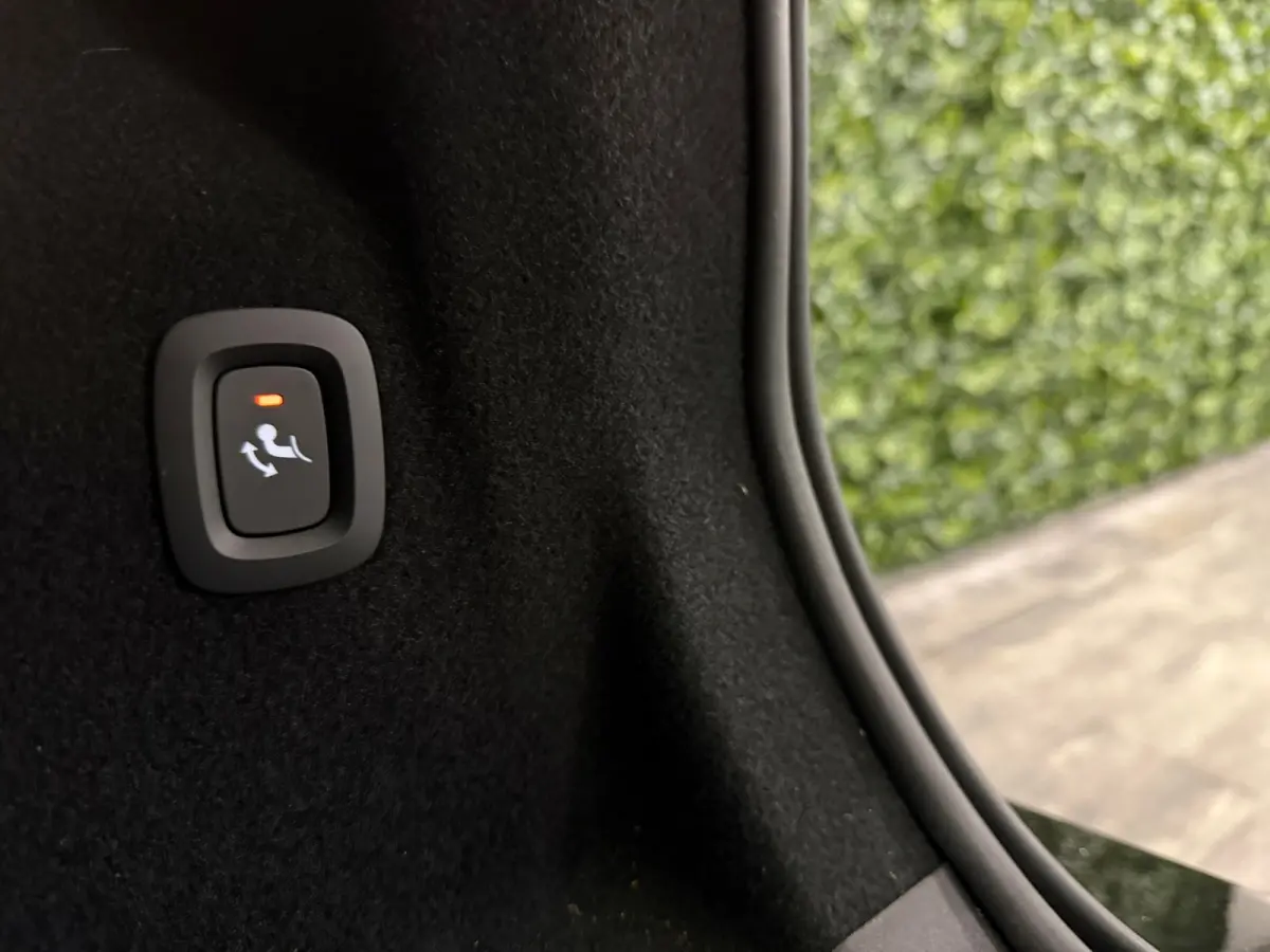 T6 AWD Recharge Plus Bright | Trekhaak | 360° Camera | Harman Kardon | Adaptieve Cruise Control | Stoelverwarming voor+achter | Stuurwielverwarming | Schuifdak | Full LED Meesturende koplam