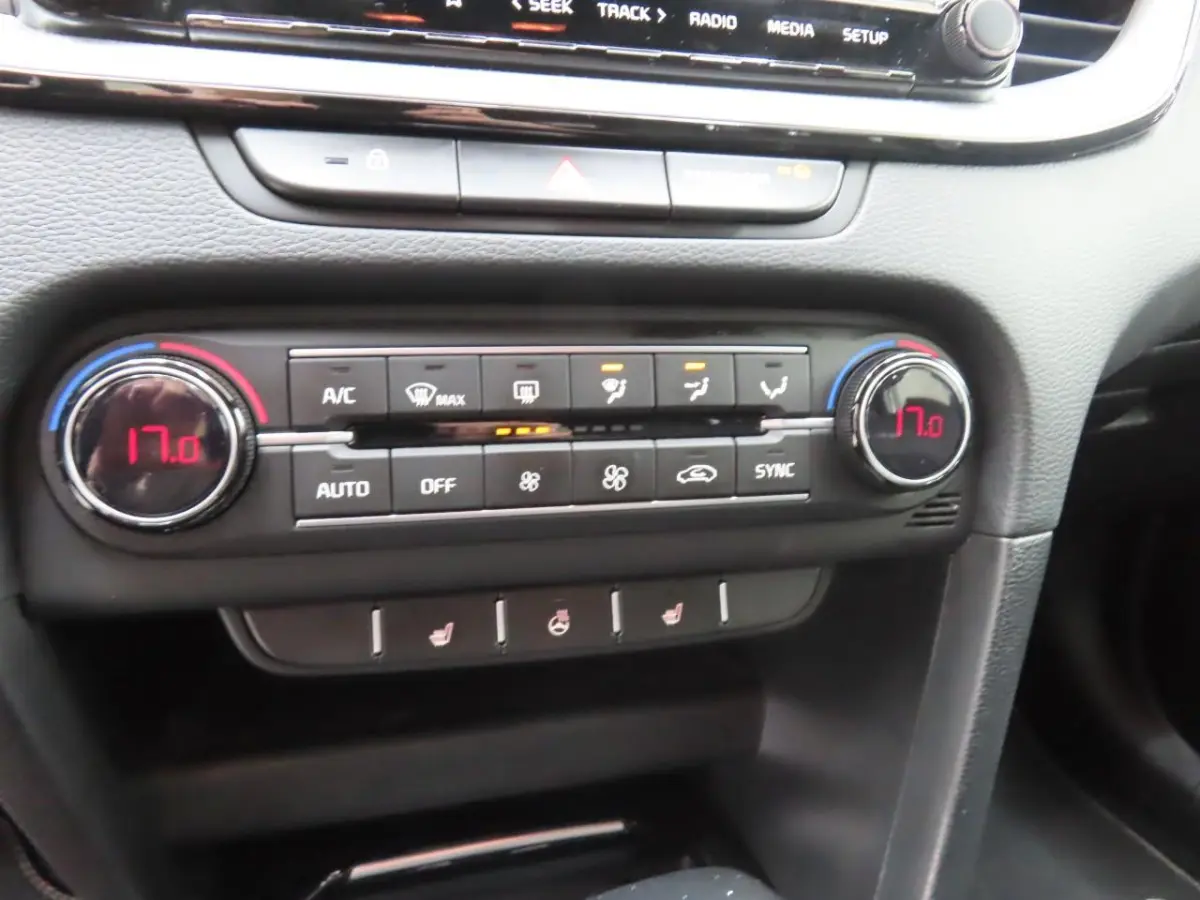 1.5 T-GDi 160PK MHEV GT-Line Edition+Led+Leder+stoel&stuur-verw+Navigatie+Camera = OKT-2021=SUPER PRIJS !!
