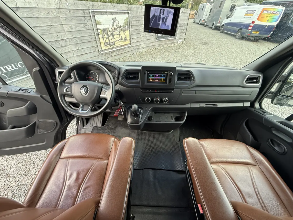 | HORSETRUCK | KRISMAR | CLASSIC 5 | 2021 | AUTOMATIC | EURO 6 | DUB CAB | 5-SEAT | 180PK | L3 | 149.199KM | LUXE | BELGISCH KENTEKEN