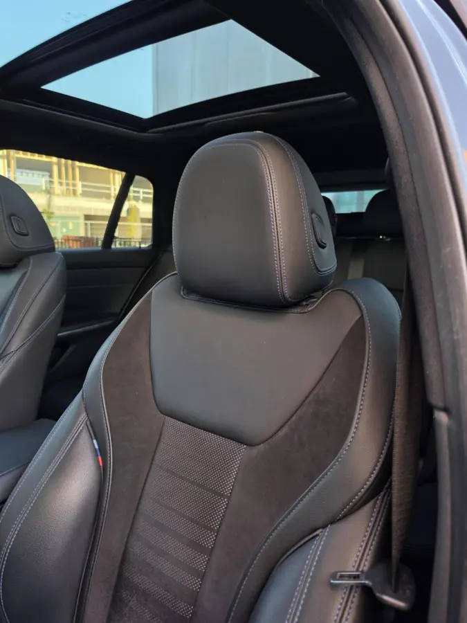 330e xDrive M-Sport/ACC/Laser/Pano/360/Head-Up/Keyless/Sfeer/Dodehoek/Alcantara/Individual-lak/