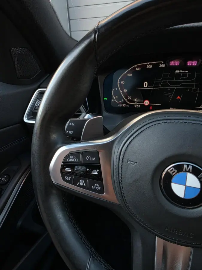 330e xDrive M-Sport/ACC/Laser/Pano/360/Head-Up/Keyless/Sfeer/Dodehoek/Alcantara/Individual-lak/