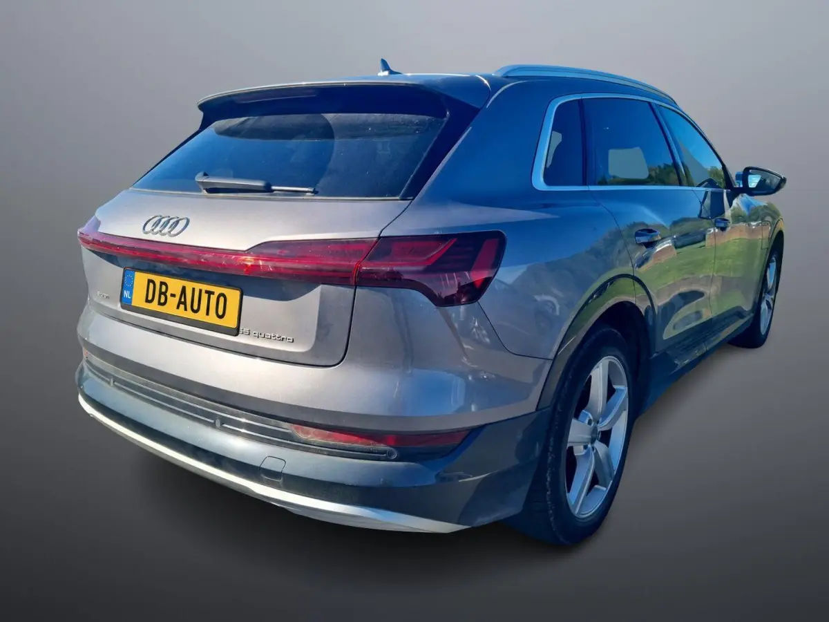 55 quattro edition 95 kWh SOH 88% I PANO I LEER I CAMERA I SFEERVERLICHTING I 20" LMV
