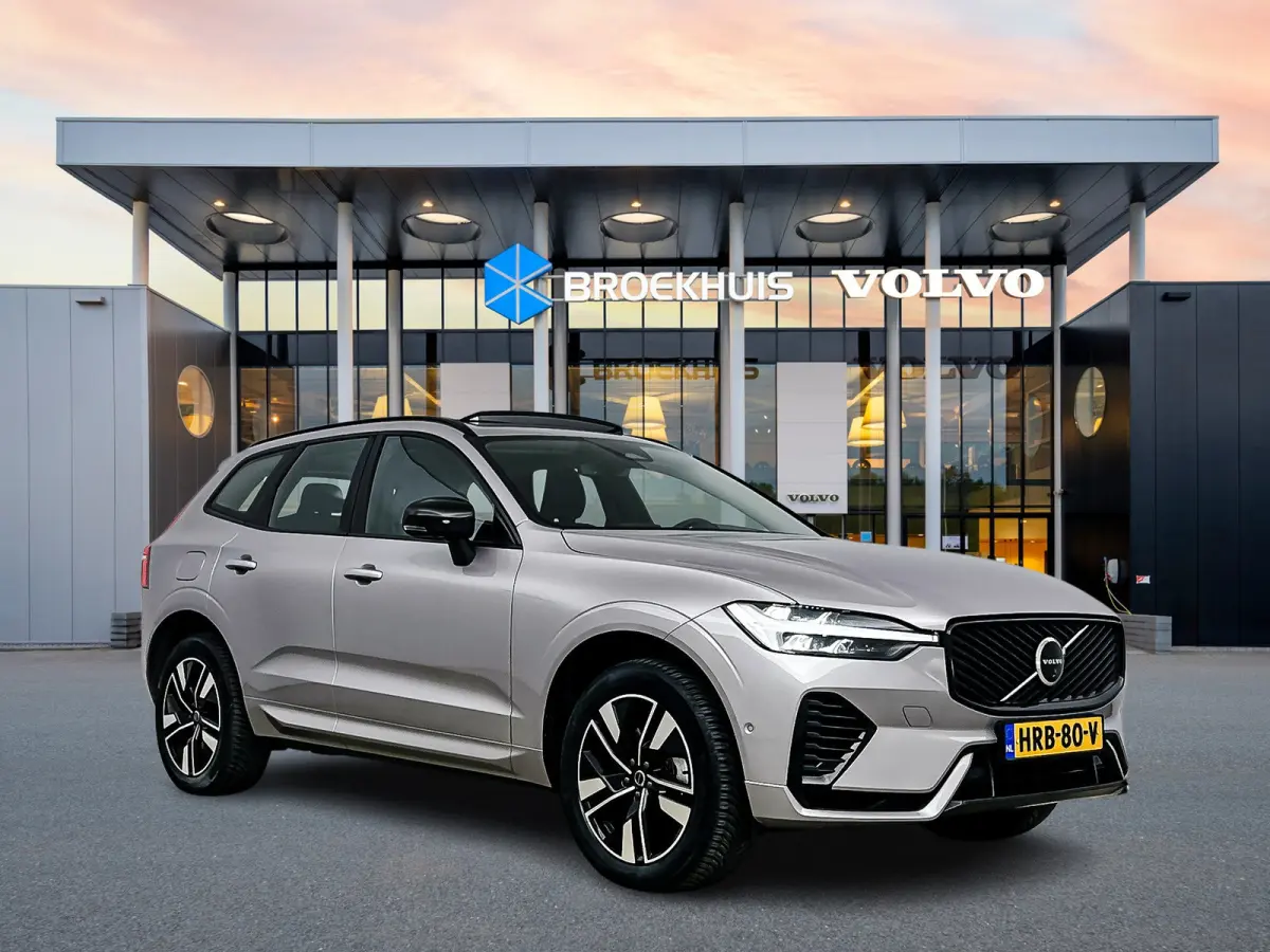 T6 Recharge Plus Dark | Facelift | 19" Allseason | Panoramadak | Trekhaak | Head-Up | 360 Camera | Elektr. verst. Stoelen | Harman Kardon |