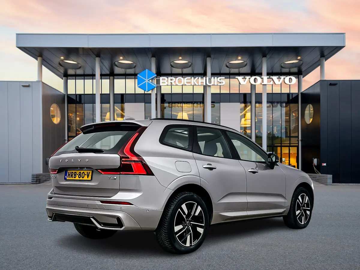 T6 Recharge Plus Dark | Facelift | 19" Allseason | Panoramadak | Trekhaak | Head-Up | 360 Camera | Elektr. verst. Stoelen | Harman Kardon |