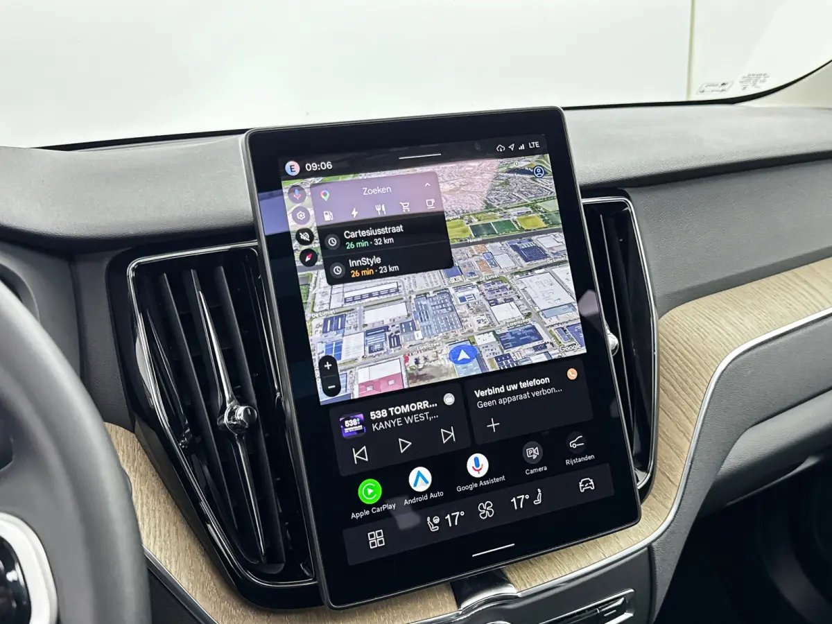 T6 Recharge Plus Dark | Facelift | 19" Allseason | Panoramadak | Trekhaak | Head-Up | 360 Camera | Elektr. verst. Stoelen | Harman Kardon |