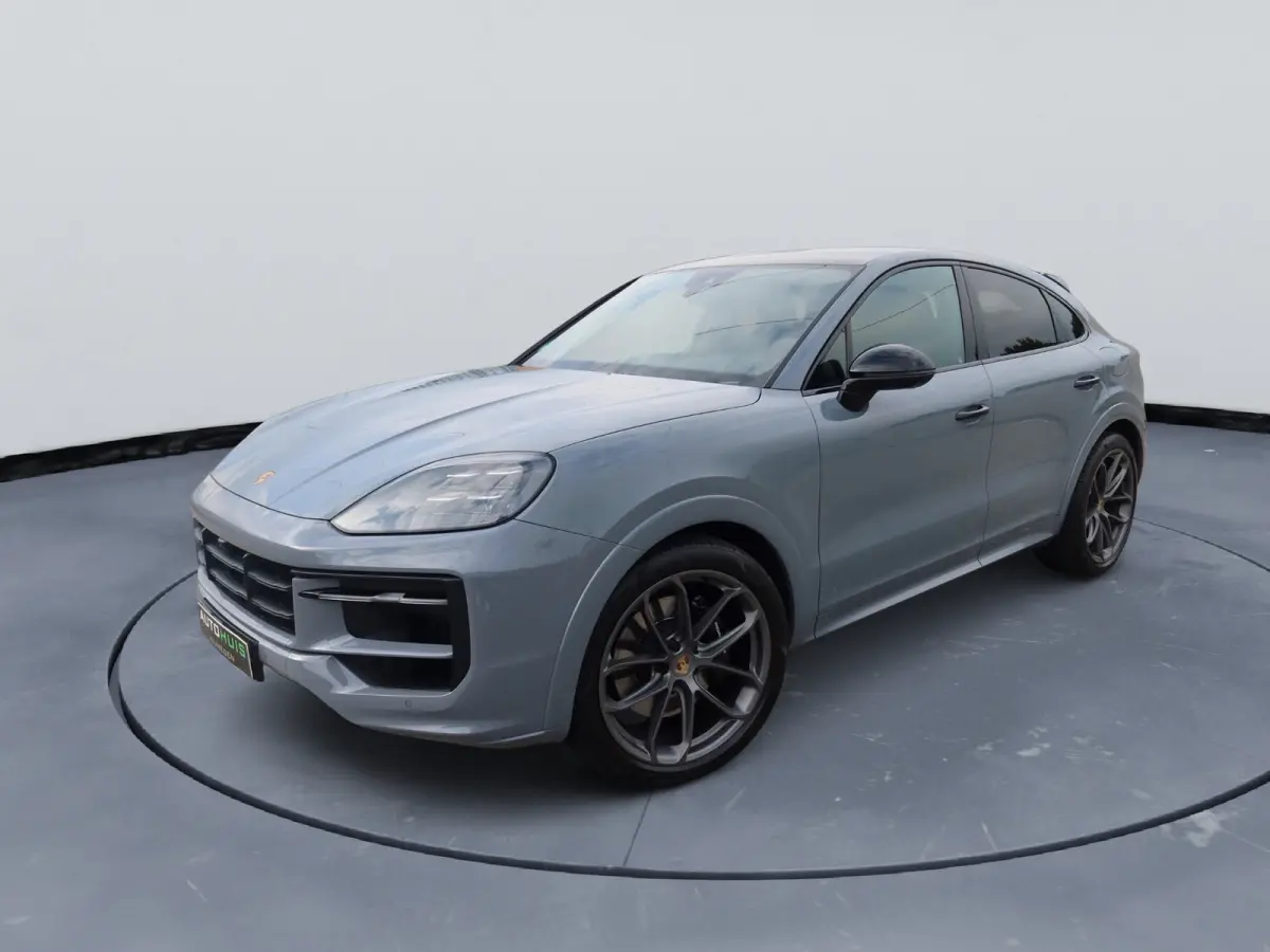Porsche Cayenne Coupé E-Hybrid Lightweight Sport Package Carbon 22-inch GT Design Inclusief btw
