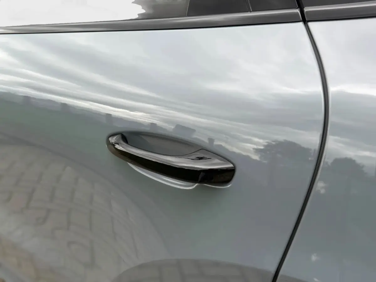 Porsche Cayenne Coupé E-Hybrid Lightweight Sport Package Carbon 22-inch GT Design Inclusief btw