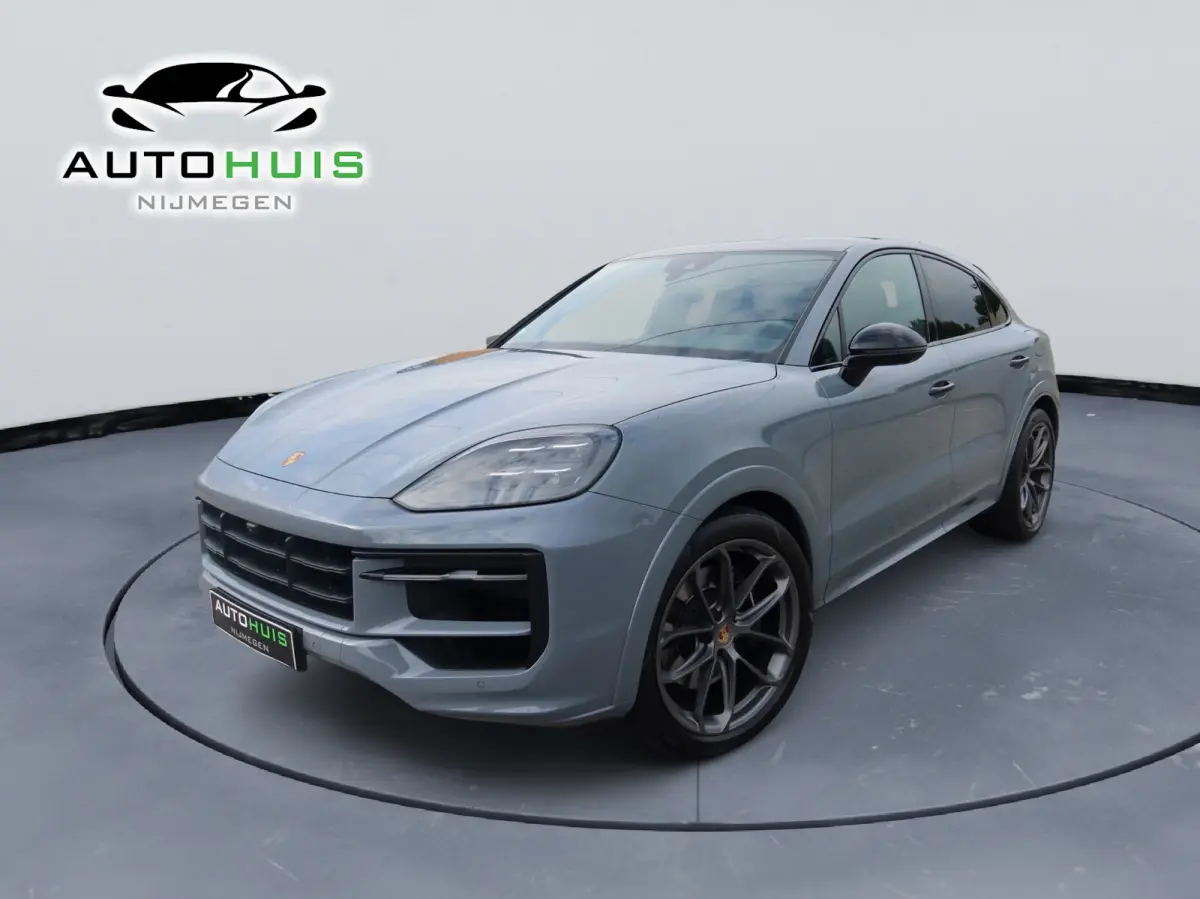 Porsche Cayenne Coupé E-Hybrid Lightweight Sport Package Carbon 22-inch GT Design Inclusief btw