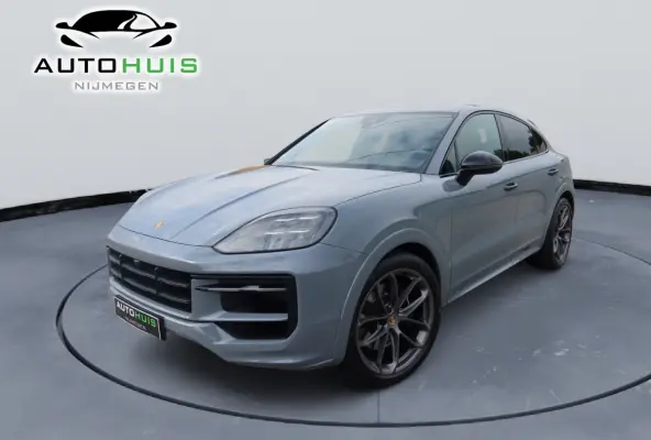 Porsche Cayenne Coupé E-Hybrid Lightweight Sport Package Carbon 22-inch GT Design Inclusief btw