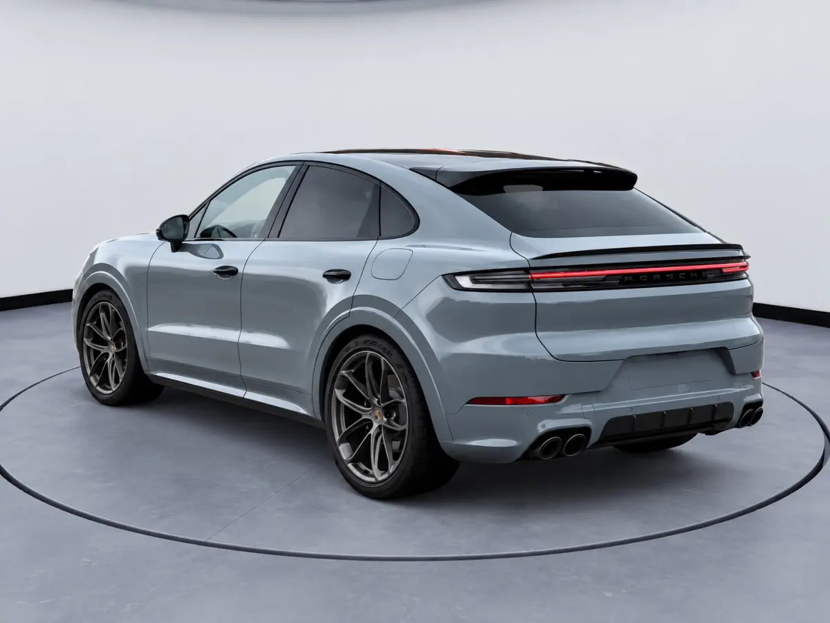 Porsche Cayenne Coupé E-Hybrid Lightweight Sport Package Carbon 22-inch GT Design Inclusief btw