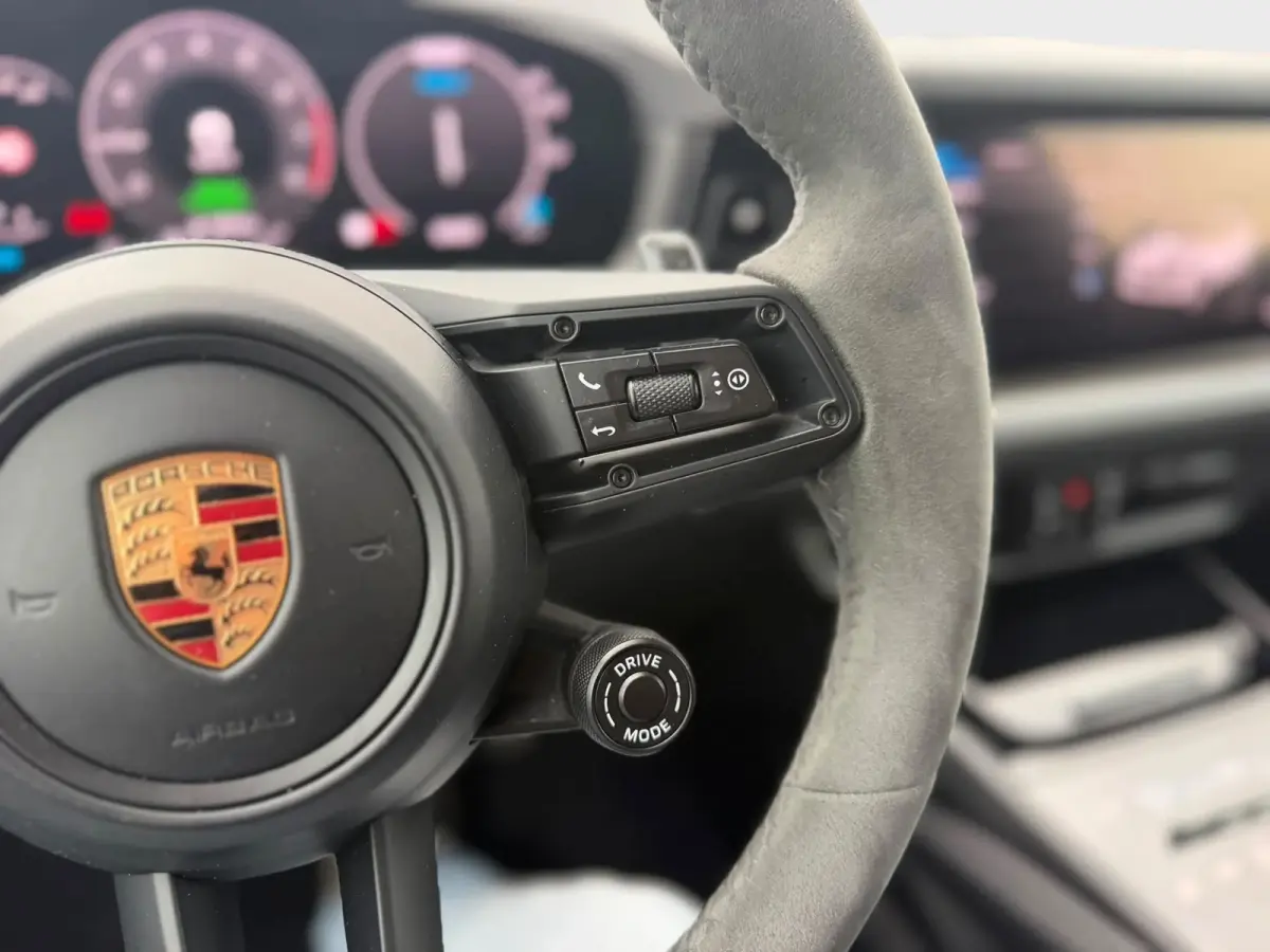 Porsche Cayenne Coupé E-Hybrid Lightweight Sport Package Carbon 22-inch GT Design Inclusief btw