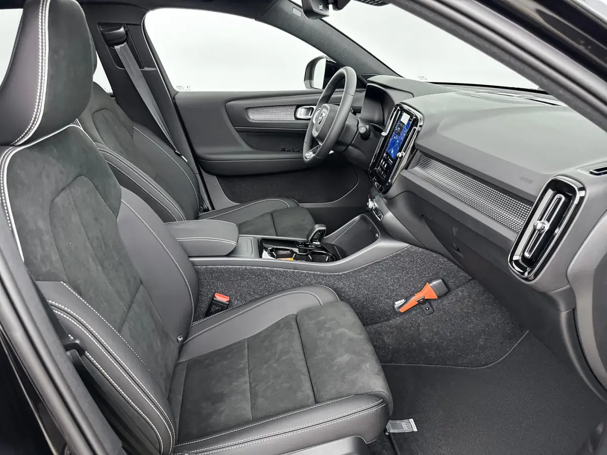 Single Motor Ext. Range Ultra Bl. Ed. Eur. 82 kWh | 20" | Leder/Nubuck | Getint Glas | Panoramadak | Harman Kardon | Elektr. verst. Stoelen | 360 Camera | Warmtepomp