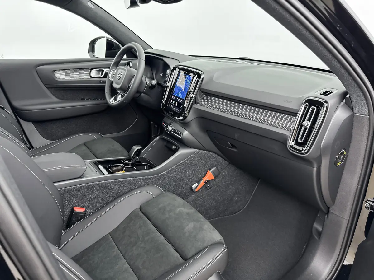 Single Motor Ext. Range Ultra Bl. Ed. Eur. 82 kWh | 20" | Leder/Nubuck | Getint Glas | Panoramadak | Harman Kardon | Elektr. verst. Stoelen | 360 Camera | Warmtepomp
