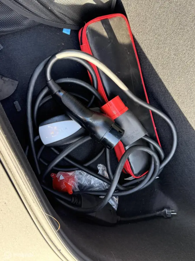 75D Dual Motor AWD | 7-Zits | Trekhaak 2.250 kg | MCU2 | CCS Upgrade