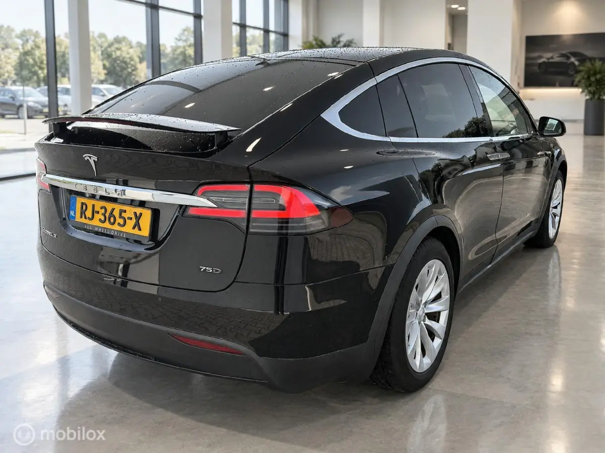 75D Dual Motor AWD | 7-Zits | Trekhaak 2.250 kg | MCU2 | CCS Upgrade