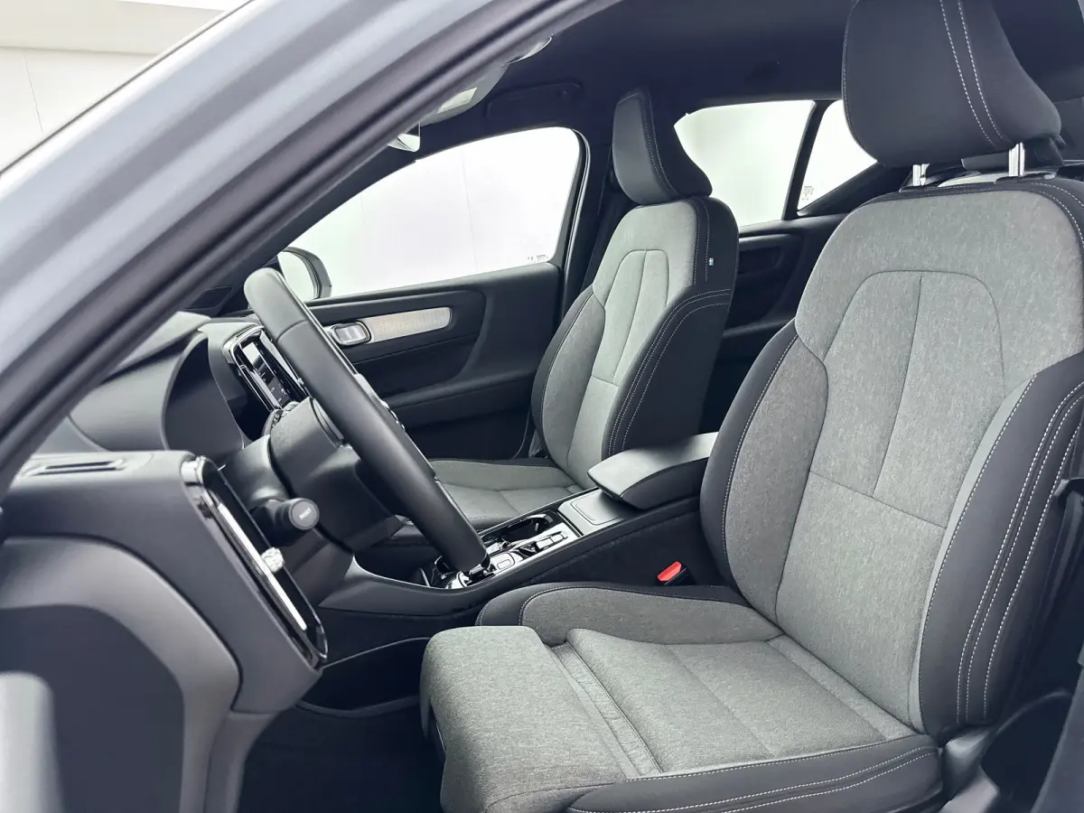 B4 Plus Dark | 19" Allseason | Trekhaak | Harman Kardon | Elektr. verst. Stoelen | Stoel/Stuurverwarming | Adaptieve Cruise | BLIS