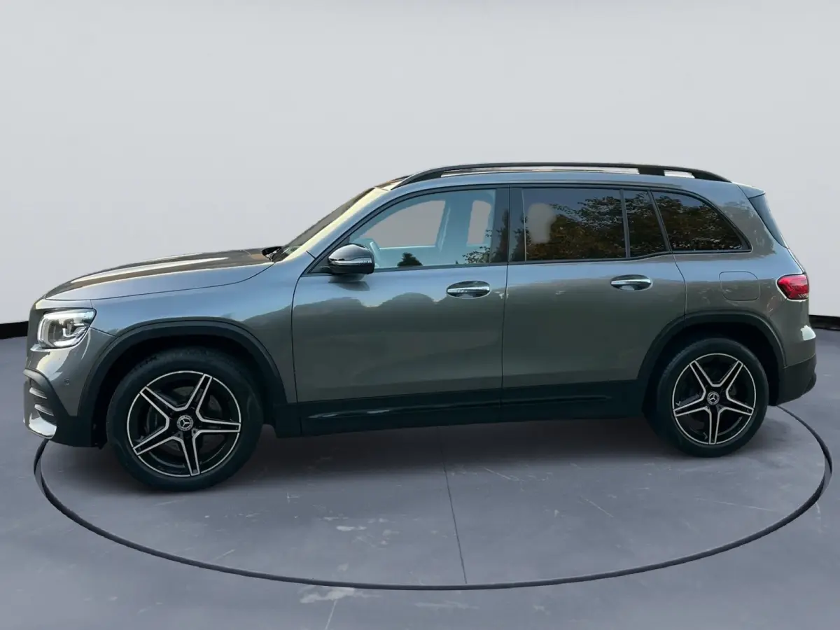 200 AMG Line Panoramadak Nightpakket Elektrisch wegklapbare trekhaak 7-Persoons Multibeam LED 19” AMG Velgen