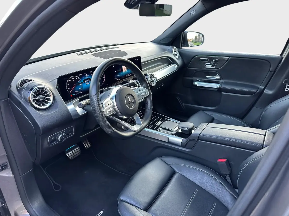 200 AMG Line Panoramadak Nightpakket Elektrisch wegklapbare trekhaak 7-Persoons Multibeam LED 19” AMG Velgen