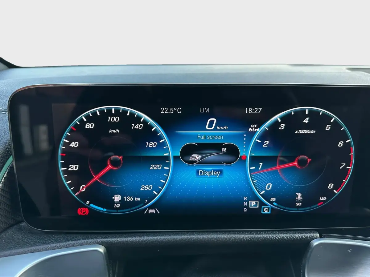 200 AMG Line Panoramadak Nightpakket Elektrisch wegklapbare trekhaak 7-Persoons Multibeam LED 19” AMG Velgen