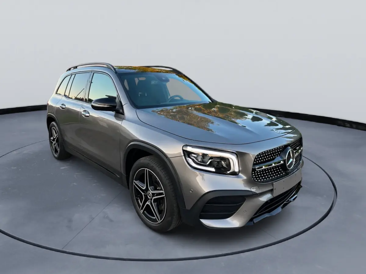 200 AMG Line Panoramadak Nightpakket Elektrisch wegklapbare trekhaak 7-Persoons Multibeam LED 19” AMG Velgen