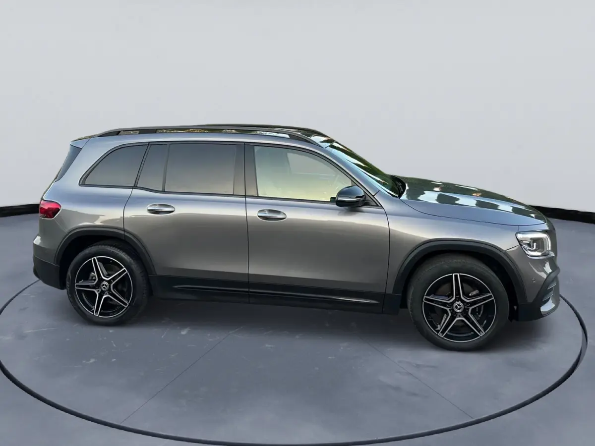 200 AMG Line Panoramadak Nightpakket Elektrisch wegklapbare trekhaak 7-Persoons Multibeam LED 19” AMG Velgen