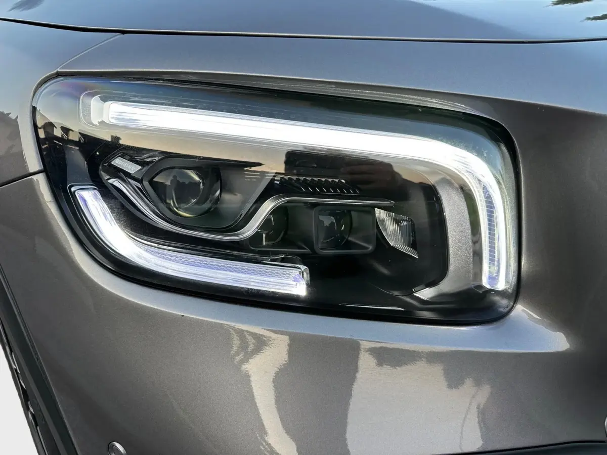 200 AMG Line Panoramadak Nightpakket Elektrisch wegklapbare trekhaak 7-Persoons Multibeam LED 19” AMG Velgen