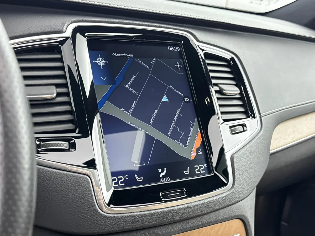 T8 Recharge Inscription | 22" | Luchtvering | Bowers & Wilkins | Geventileerd Nappa | Head-Up | Trekhaak | Leder Dashboard & Dakhemel | Panoramadak |