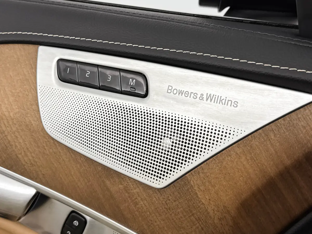 T8 Recharge Inscription | 22" | Luchtvering | Bowers & Wilkins | Geventileerd Nappa | Head-Up | Trekhaak | Leder Dashboard & Dakhemel | Panoramadak |
