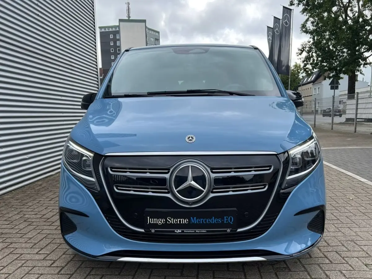 300 L2 AVANTGARDE ** LED, NAVI+, LEDER, BURM, STOELVENT, LUCHTVERING, 18-inch LMV ** 40k onder NP - ex. MB-AG ** ** INFORMEER OOK NAAR ONZE AANTREKKELIJKE FINANCIAL-LEASE TARIEVEN **