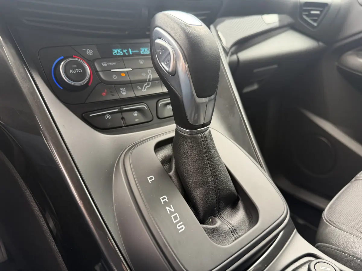 1.5 Titanium | Automaat | Nieuwe distributieriem | 12 mnd. BOVAG Garantie | Rijklaar!!!