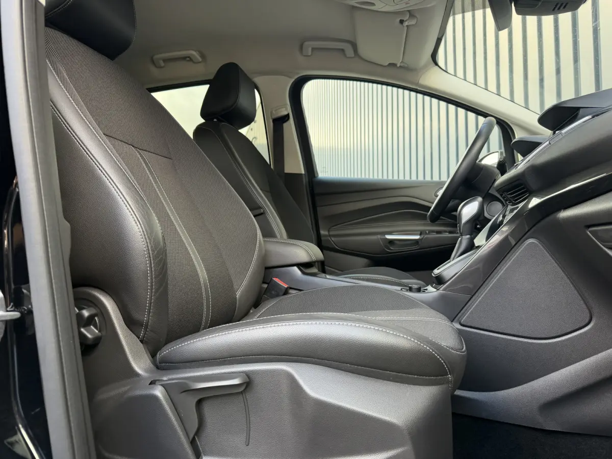 1.5 Titanium | Automaat | Nieuwe distributieriem | 12 mnd. BOVAG Garantie | Rijklaar!!!