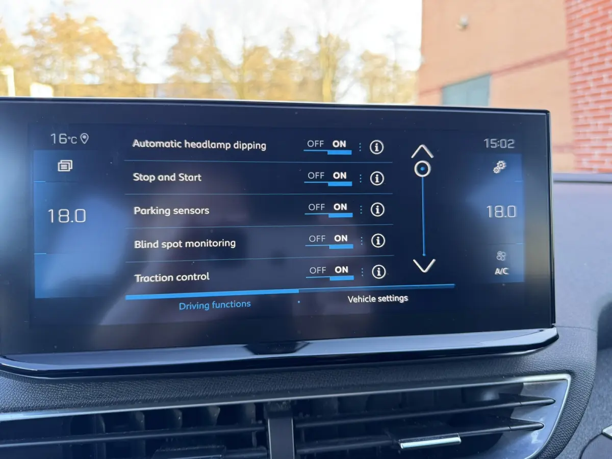 1.2 PureTech Blue Lease Allure 7 Persoons Carplay Navi Camera