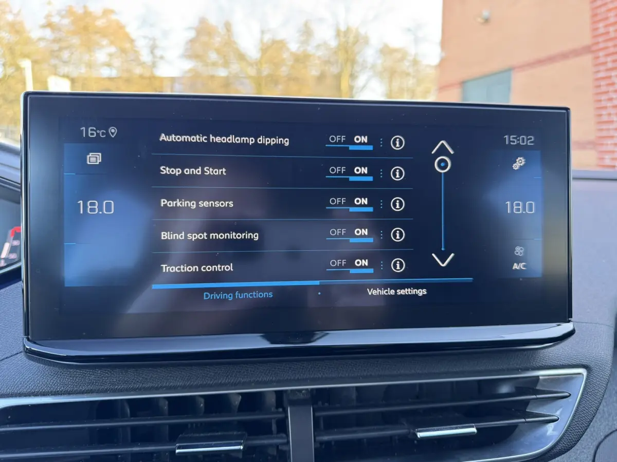 1.2 PureTech Blue Lease Allure 7 Persoons Carplay Navi Camera