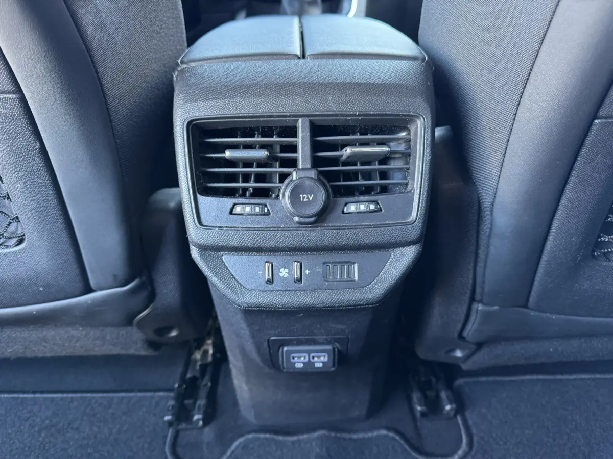 1.2 PureTech Blue Lease Allure 7 Persoons Carplay Navi Camera