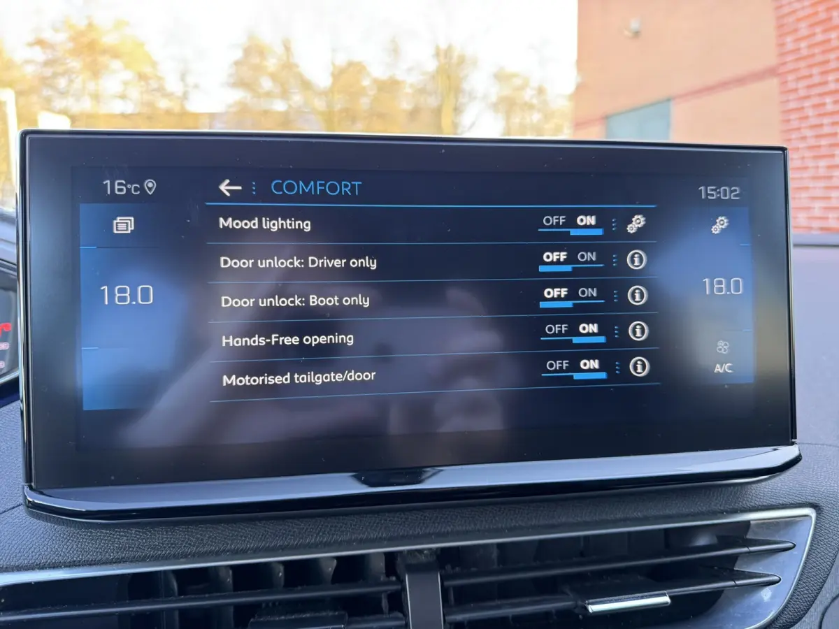 1.2 PureTech Blue Lease Allure 7 Persoons Carplay Navi Camera